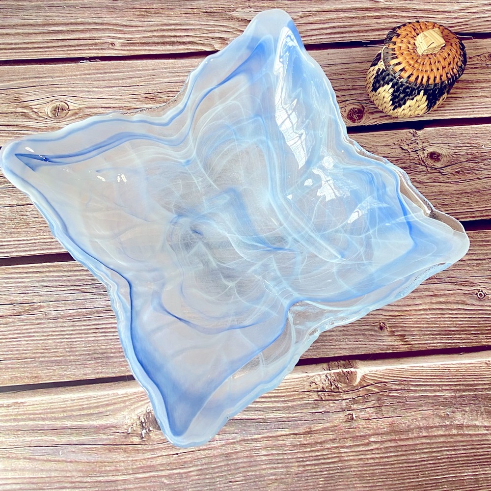 Vintage Blue & White Swirl 4 Leaf Moulded Art Glass Bowl by Lavorazione Murano
